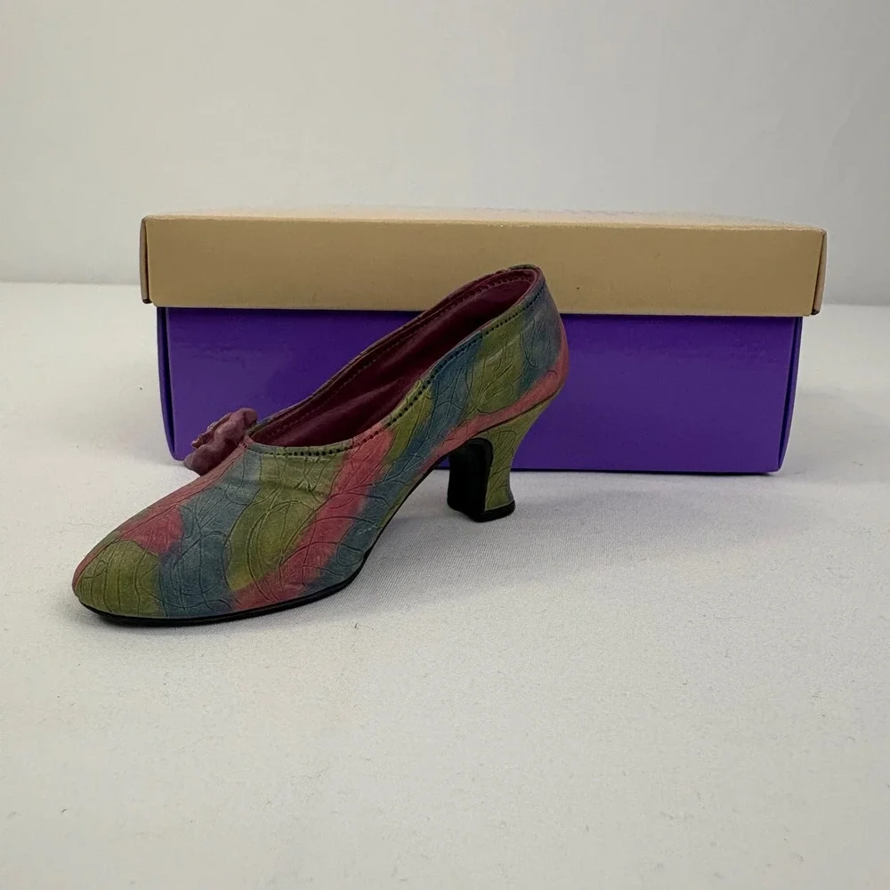 Vintage Just the Right Shoe By Raine Rose Court 25009 1998 Box No COA